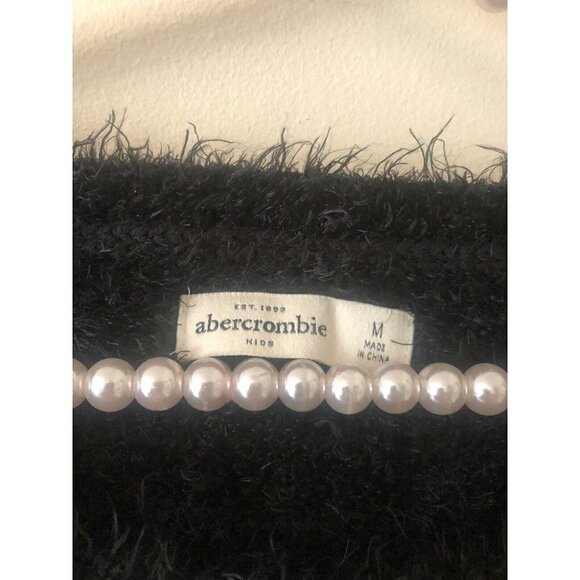 Abercrombie Kids Girls Size Medium Black White Fuzzy Soft Sweater Cropped - Picture 4 of 4